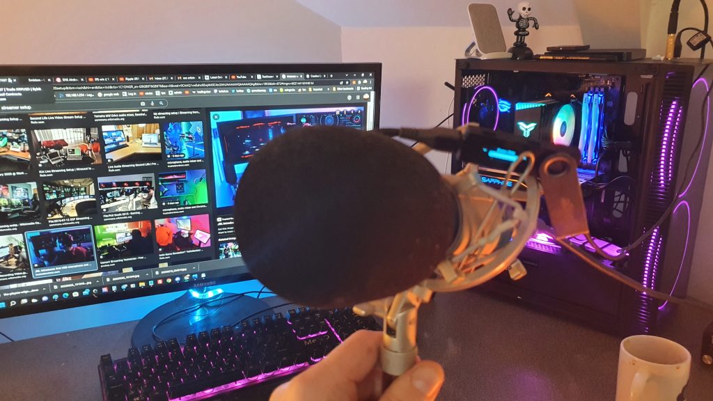 streamer scaled